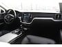 Volvo V60 T6 350PK Automaat Plug-in Hybrid Essential Bright / Navigatie / Adaptive cruise control / Leren bekleding / Achteruitrijcamera / Stuur & Stoelverwarming / Stoelverwarming achter / Trekhaak