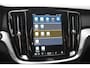 Volvo V60 T6 350PK Automaat Plug-in Hybrid Essential Bright / Navigatie / Adaptive cruise control / Leren bekleding / Achteruitrijcamera / Stuur & Stoelverwarming / Stoelverwarming achter / Trekhaak