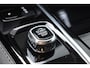 Volvo V60 T6 350PK Automaat Plug-in Hybrid Essential Bright / Navigatie / Adaptive cruise control / Leren bekleding / Achteruitrijcamera / Stuur & Stoelverwarming / Stoelverwarming achter / Trekhaak