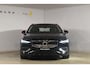 Volvo V60 T6 350PK Automaat Plug-in Hybrid Essential Bright / Navigatie / Adaptive cruise control / Leren bekleding / Achteruitrijcamera / Stuur & Stoelverwarming / Stoelverwarming achter / Trekhaak