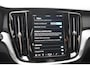 Volvo V60 T6 350PK Automaat Plug-in Hybrid Essential Bright / Navigatie / Adaptive cruise control / Leren bekleding / Achteruitrijcamera / Stuur & Stoelverwarming / Stoelverwarming achter / Trekhaak