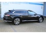 Volkswagen Arteon Shooting Brake 1.4 TSI eHybrid R-Line Business+ | Incl. 12 maanden Garantie | Panorama dak | Elektrisch wegklapbare trekhaak | Stoelverwarming voor + achter | Stuurverwarming | 360* Camera | Dodehoeksensoren | Adaptieve cruise | Keyless entry/start | Elektrisch verstelbare stoelen met memory | Elektrische kofferbakklep | Apple CarPlay/Android Auto | Dodehoeksensoren | Standkachel | Automatisch inparkeren |