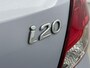 Hyundai i20 1.2i i-DEAL | AIRCO | BLUETOOTH | NAVI | 15'' LM VELGEN | AUX | USB | ELEKTRISCHE RAMEN | CENTRALE DEURVERGRENDELING OP AFSTANDBED. |