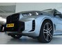 BMW X5 xDrive50e | Adapt. Cruise | Competition Stoelen | Carbon | Massage | Softclose | 4-wielsturing | Trekhaak | Pano | Harman & Kardon | HUD