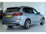 BMW X5 xDrive50e | Adapt. Cruise | Competition Stoelen | Carbon | Massage | Softclose | 4-wielsturing | Trekhaak | Pano | Harman & Kardon | HUD