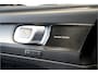 Volvo XC40 1.5 T5 Recharge 193kW/262pk DCT7 Inscription EL.TREKHAAK + BLIS + CAMERA + LEER + NAVI SENSUS + SPORTSTOELEN + CRUISE CONTROL + LANE ASSIST + LENDESTEUN + DAB AUDIO + KEYLESS ENTRY&GO + LED KOPLAMPEN + MISTLAMPEN + PARKSENSOREN + 19" LM-VELGEN!!