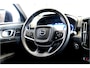 Volvo XC40 1.5 T5 Recharge 193kW/262pk DCT7 Inscription EL.TREKHAAK + BLIS + CAMERA + LEER + NAVI SENSUS + SPORTSTOELEN + CRUISE CONTROL + LANE ASSIST + LENDESTEUN + DAB AUDIO + KEYLESS ENTRY&GO + LED KOPLAMPEN + MISTLAMPEN + PARKSENSOREN + 19" LM-VELGEN!!