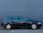 Volvo V70 2.0 T5|XENON|6BAK|NAVI|LEDER|PSENSOR|TREKHAAK|2XSLEUTELS|BOEKJES|TOPONDERHOUDEN
