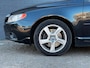 Volvo V70 2.0 T5|XENON|6BAK|NAVI|LEDER|PSENSOR|TREKHAAK|2XSLEUTELS|BOEKJES|TOPONDERHOUDEN