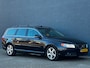 Volvo V70 2.0 T5|XENON|6BAK|NAVI|LEDER|PSENSOR|TREKHAAK|2XSLEUTELS|BOEKJES|TOPONDERHOUDEN