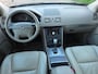 Volvo XC90 2.5 T Momentum, netto € 12.350, smetteloze staat, bijtelvriendelijk!