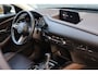 Mazda CX-30 2.0 e-SkyActiv-X M Hybrid Luxury Automaat | Leer | Trekhaak | Stoel- Stuurverwarming | Apple Carplay / Android Auto | HUD | Camera | ACC