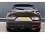 Mazda CX-30 2.0 e-SkyActiv-X M Hybrid Luxury Automaat | Leer | Trekhaak | Stoel- Stuurverwarming | Apple Carplay / Android Auto | HUD | Camera | ACC