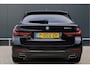 BMW 5-Serie Touring 530e M-Sport LCI | Carbonschwarz | 20 Inch | Laser Light | Live Cockpit Prof. | Leer | Stoelverwarming | Apple Carplay / Android Auto