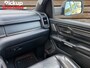 Dodge Ram 1500 5.7 V8 4x4 Crew Cab Limited , STERRENHEMEL , HUIF , GELE GORDELS , BLACK ON BLACK