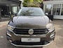 Volkswagen T-Roc 1.5 TSI DSG Style|navi|Stoelver.|PDC|Zwart dak