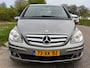 Mercedes-Benz B-klasse 170 5-Drs Airco Electric pakket Audio/CD LMV 17"Leder/Stof ABS TCS ESP EBD Trekhaak Dealeronderhoud Nw Apk!