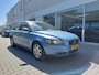 Volvo S40 2.4 Momentum drie eigenaren 11 jaar dezelfde eigenaar clima high performance sound 16inch lm velgen origineel Nederlands