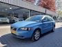 Volvo S40 2.4 Momentum drie eigenaren 11 jaar dezelfde eigenaar clima high performance sound 16inch lm velgen origineel Nederlands