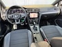 Volkswagen Golf 1.5 TSI Highline R-Line * Panorama * Bearlock * NL Auto * Virtual Cockpit * 19 inch velgen *