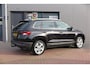 Skoda Karoq 1.5 TSI 150pk DSG ACT Business Edition Plus Trekhaak ,Side assist , Lane assist , Adaptive cruise, Stoelverwarming ,Navi, PDC , Camera etc. .
