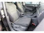 Skoda Karoq 1.5 TSI 150pk DSG ACT Business Edition Plus Trekhaak ,Side assist , Lane assist , Adaptive cruise, Stoelverwarming ,Navi, PDC , Camera etc. .