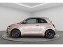 Fiat 500e La Prima 42 kWh | 8 Jaar Garantie | SOH 100% | Camera | Kunstlederen bekleding | Stoelverwarming | Navigatie | Parkeersensoren | Climate Controle |