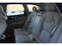 Volvo XC60 T6 Hybride AWD Ultimate Bright LONG RANGE | Luchtvering | Massage | Head-Up Display | Stoelventilatie | Panoramadak |