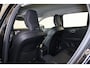 Volvo V60 T6 Recharge AWD Essential Bright - IntelliSafe Assist & Surround - Parkeercamera achter - Verwarmde voorstoelen, stuur & achterbank - Parkeersensoren voor & achter - Inklapbare trekhaak - 18' LMV