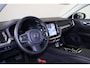 Volvo V60 T6 Recharge AWD Essential Bright - IntelliSafe Assist & Surround - Parkeercamera achter - Verwarmde voorstoelen, stuur & achterbank - Parkeersensoren voor & achter - Inklapbare trekhaak - 18' LMV