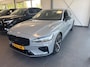 Volvo S60 2.0 B4 Plus Dark | PDC V+A en Camera | Adaptive Cruiscontrol | Stoel + Stuurverwarming | Apple Carplay - Android Auto |
