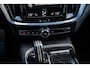 Volvo V60 2.0 T6 Recharge AWD R-Design | Plug-in Hybrid (PHEV) | Navigatie | Apple Carplay | Android Auto | Elektrische Bestuurdersstoel | Keyless Entry | Elektrische Achterklep | Sportstoelen | Stoelverwarming