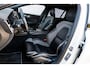 Volvo V60 2.0 T6 Recharge AWD R-Design | Plug-in Hybrid (PHEV) | Navigatie | Apple Carplay | Android Auto | Elektrische Bestuurdersstoel | Keyless Entry | Elektrische Achterklep | Sportstoelen | Stoelverwarming