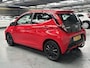 Toyota Aygo 1.0 VVT-i x-play limited Dealer onderhouden, Apple Carplay & Trekhaak!