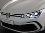 Volkswagen Golf 1.5 eTSI R-Line 150 pk Automaat (DSG) | Navigatie | Panoramadak | Parkeersensoren (Park assist) | Achteruitrijcamera | Stoelverwarming | R-Line |