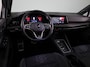 Volkswagen Golf 1.5 eTSI R-Line 150 pk Automaat (DSG) | Navigatie | Panoramadak | Parkeersensoren (Park assist) | Achteruitrijcamera | Stoelverwarming | R-Line |