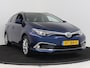 Toyota Auris Touring Sports 1.8 Hybrid Executive I Cruisecontrol I Inklapbare spiegels I Stoelverwarming I Park-assist