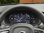 Volvo XC60 2.0 T6 Plug-in hybrid AWD Ultra Black Edition | Luchtvering | HUD | Memory | Pano | Harman/Kardon