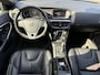 Volvo V40 2.0 T4 Business Sport | 1E EIGENAAR | 12MND GARANTIE | PANO | STANDKACHEL | LEDER | CAMERA | LED | CRUISE | STOELVERWM. |