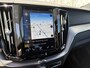 Volvo XC60 2.0 T8 Twin Engine AWD R-Design | Luchtvering | Adaptieve Cruise Control | Schuif - / Kanteldak | Stoel/Stuurverwarming | Adaptieve LED Koplampen | Memory | Head-Up Display |