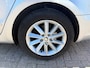 Skoda Superb Combi 1.6 TDI Champs Elysees Bj:2015 NAP!