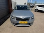Skoda Superb Combi 1.6 TDI Champs Elysees Bj:2015 NAP!