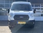 Ford Transit 350 2.0 TDCI L2H2 RWD 170pk Kastinrichting Werkplaatsinrichting Airco Cruise controle Navigatiesysteem Telefoonverbinding Parkeersensoren voor en achter 2-Persoons Bpm vrij  Sortimo Werkplaats Omvormer St