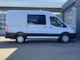 Ford Transit 350 2.0 TDCI L2H2 RWD 170pk Kastinrichting Werkplaatsinrichting Airco Cruise controle Navigatiesysteem Telefoonverbinding Parkeersensoren voor en achter 2-Persoons Bpm vrij  Sortimo Werkplaats Omvormer St