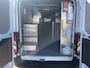 Ford Transit 350 2.0 TDCI L2H2 RWD 170pk Kastinrichting Werkplaatsinrichting Airco Cruise controle Navigatiesysteem Telefoonverbinding Parkeersensoren voor en achter 2-Persoons Bpm vrij  Sortimo Werkplaats Omvormer St