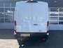 Ford Transit 350 2.0 TDCI L2H2 RWD 170pk Kastinrichting Werkplaatsinrichting Airco Cruise controle Navigatiesysteem Telefoonverbinding Parkeersensoren voor en achter 2-Persoons Bpm vrij  Sortimo Werkplaats Omvormer St