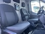 Ford Transit 350 2.0 TDCI L2H2 RWD 170pk Kastinrichting Werkplaatsinrichting Airco Cruise controle Navigatiesysteem Telefoonverbinding Parkeersensoren voor en achter 2-Persoons Bpm vrij  Sortimo Werkplaats Omvormer St