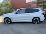 BMW iX3 High Executive M Sport Shadow Line 80 kWh // HUD-DISPLAY // SCHUIF-KANTELDAK // LEDER+ELEK. STOELEN // HARMAN&KARDON AUDIO // ELEK. KLEP// ADAPT. CRUISE // KEYLESS // 360 CAMERA //