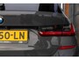BMW 3-Serie Touring M340i xDrive High Executive Edition|Pano|360 Camera|Trekhaak|Stoel + Stuur Verwarming|Dravitgrau