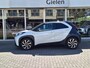 Toyota Aygo X 1.0 VVT-i S-CVT Automaat Pulse Bi-Tone | Stoelverwarming, Airconditioning, 17 inch, CarPlay, Adaptive cruise control